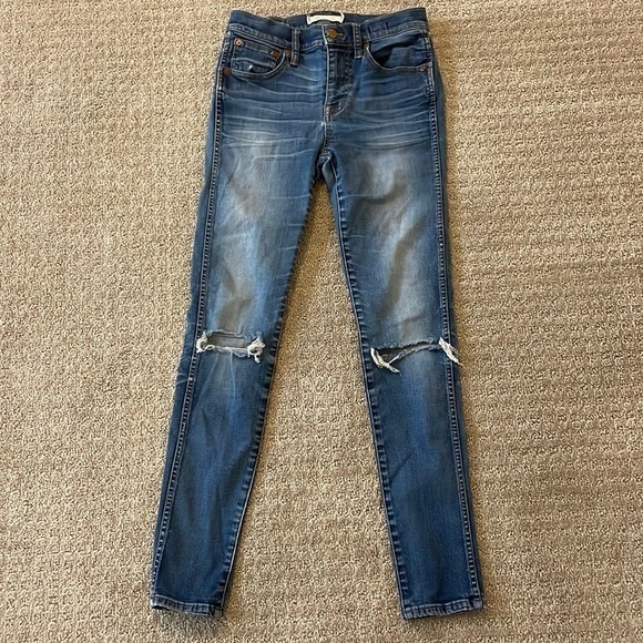 Madewell 9” Skinny Skinny Distressed Jeans - Picture 1 of 10